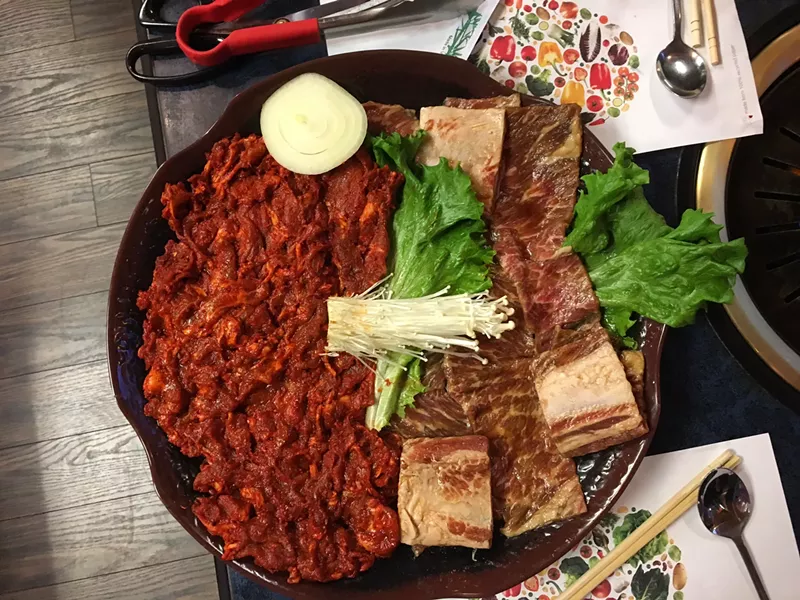 Image: A barbecue combo at Shin Myung Gwan.