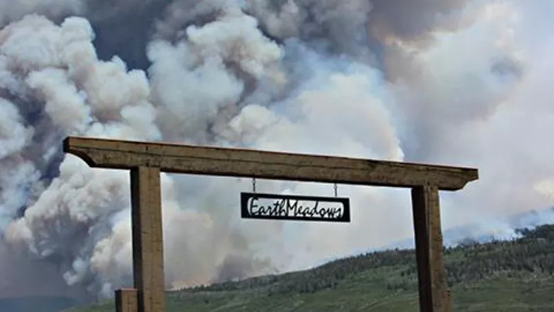 Image: A weekend photo of a smoke cloud over a Basalt ranch.