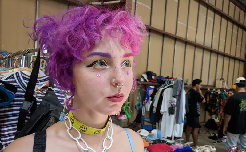 Image: Lauren Ericks Sparkles in Purple and Pink at ThriftCon