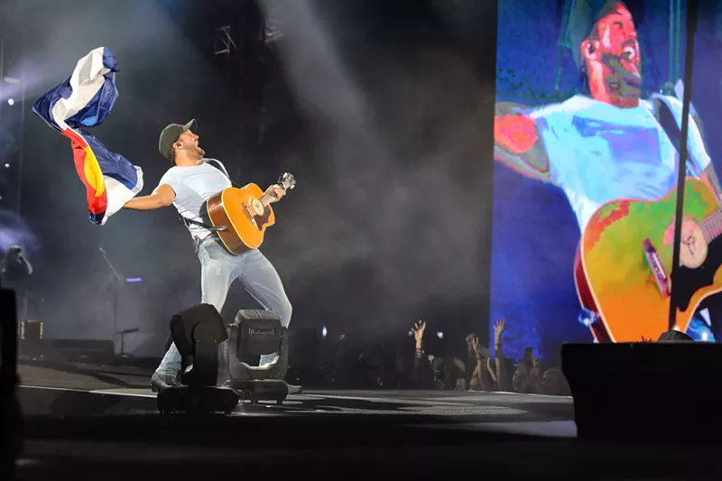 Image: Luke Bryan showed love for Colorado in between his signature dance moves.