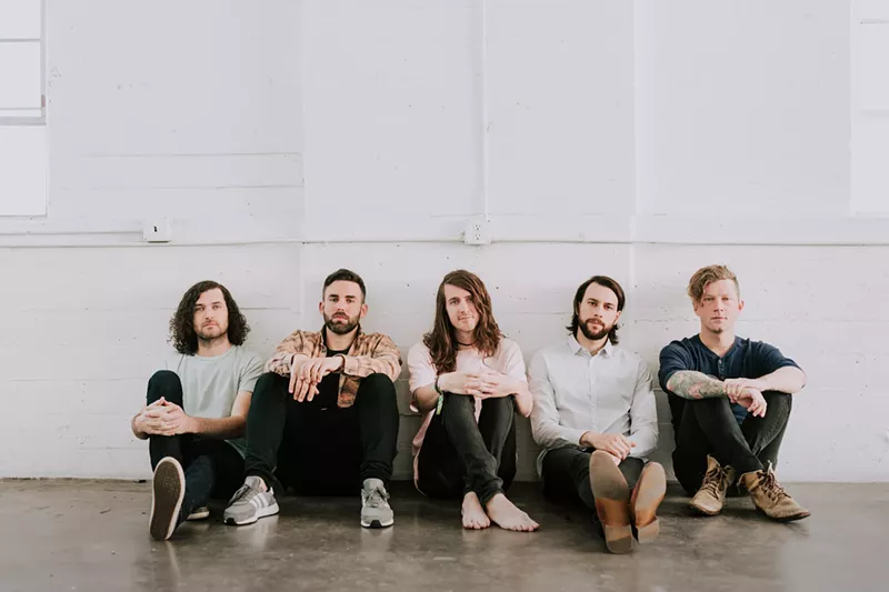 Image: Jeremy Lenzo, Jake Bundrick, Derek Sanders, Alex Garcia and Brooks Betts of Mayday Parade.