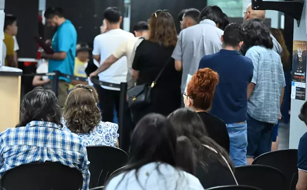 Image: Mexico Sees Massive Spike in Citizenship and Visa Requests From Denver — and Scams