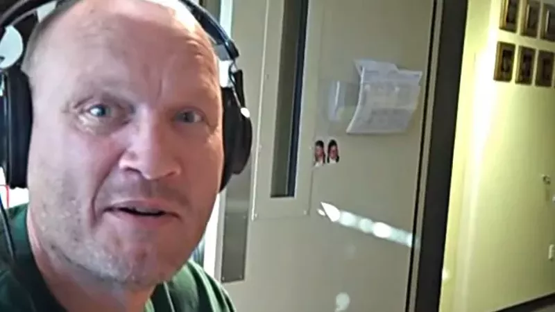Image: Michael Floorwax on the air at 103.5 The Fox back in 2009.