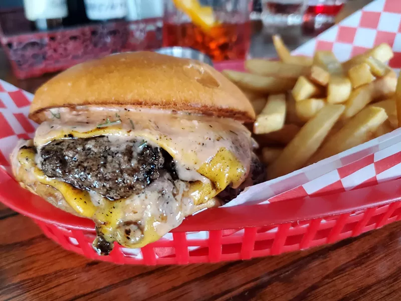 Image: cheeseburger