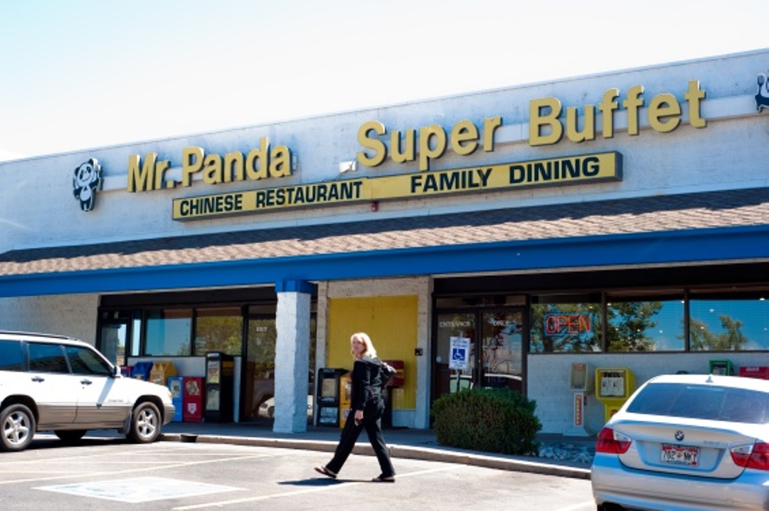 Mr. Panda Super Buffet | Aurora | Buffet, Chinese | Restaurant