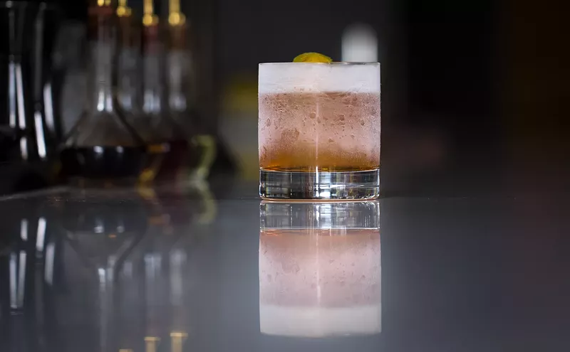Image: Nine Commuter Happy Hours for Downtown Mass-Transit Warriors