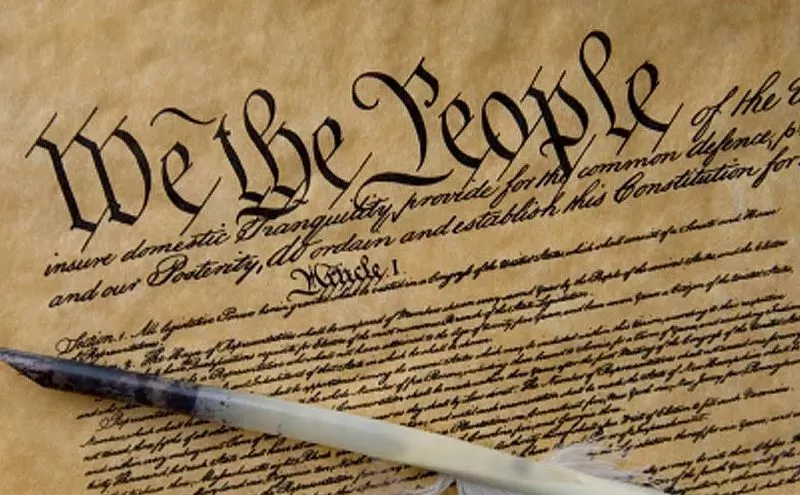 Image: Op-Ed: Elected Officials Need to Obey the Oath of Office
