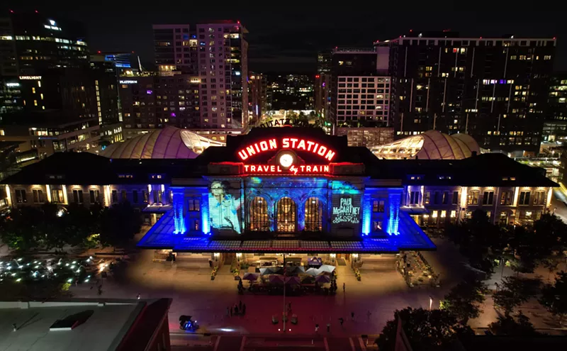 Image: Paul McCartney Lights Up Union Station For Special Announcement
