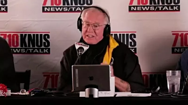 Image: Peter Boyles during what was promoted as his final KNUS show, on April 1.