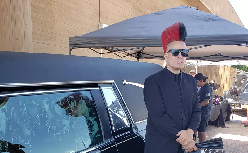 Image: Photos: HearseCon 2025 Brings Out Car Enthusiasts and the Ghouls Who Love Them