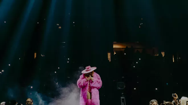 Mary J. Blige performing at Denver Ball Arena