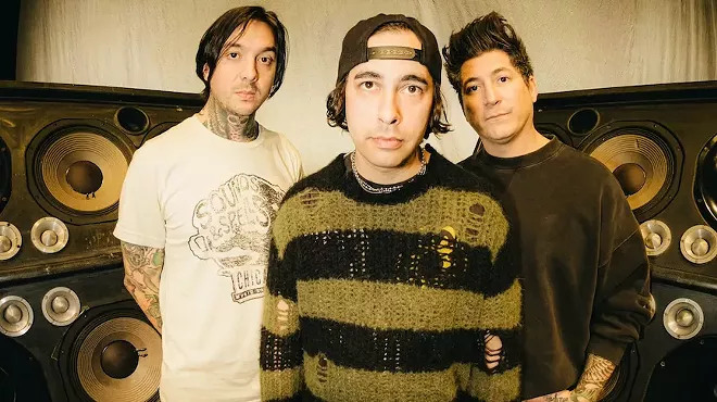 members of emo band pierce the veil