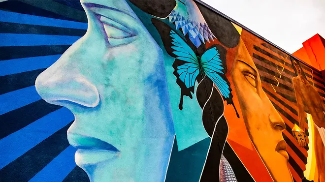 mural two faces la alma