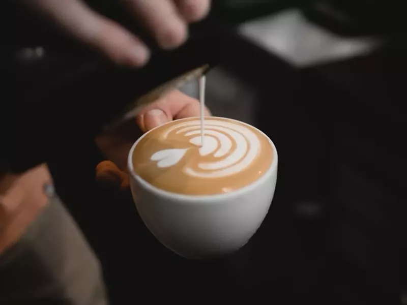Image: a latte