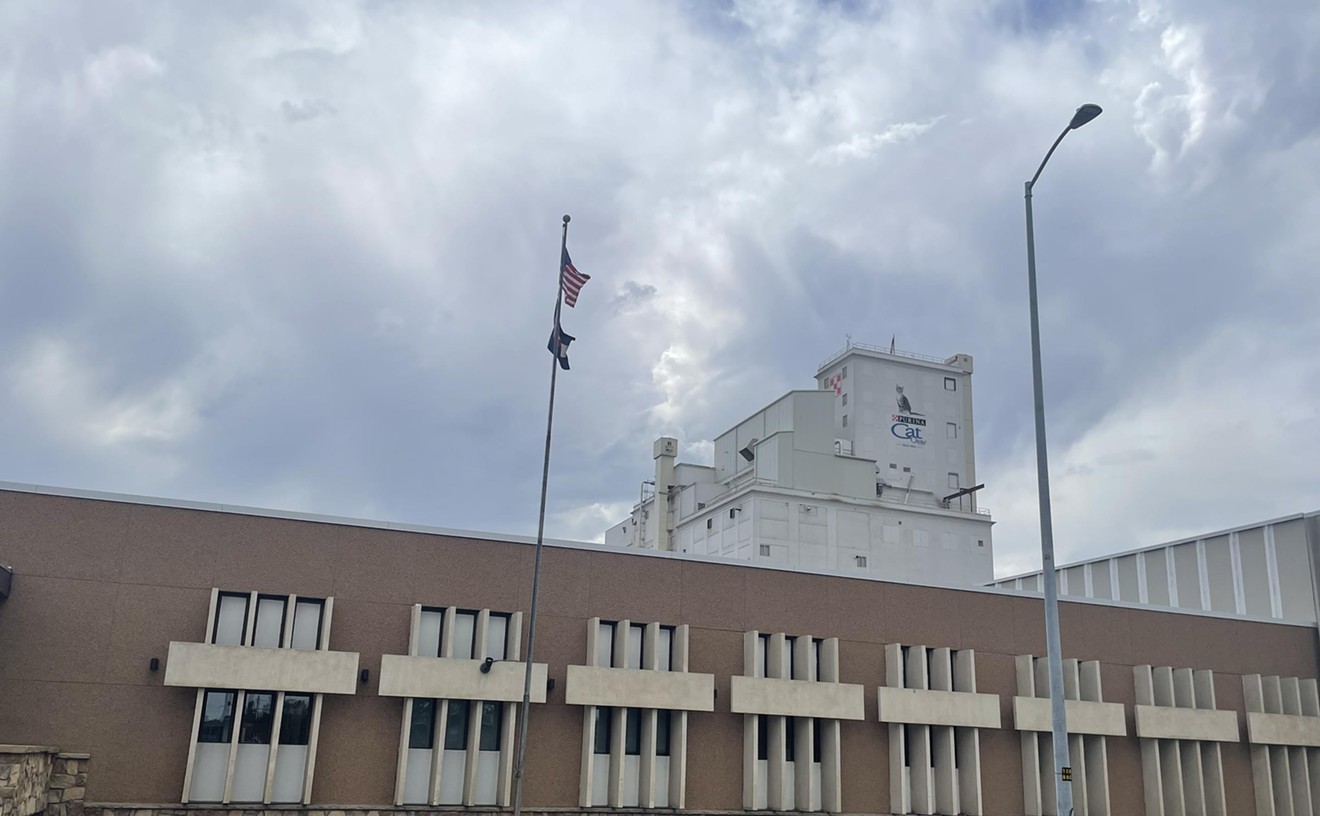 Purina Facility Smells So Bad That It's Getting Sued, Investigated by the State
