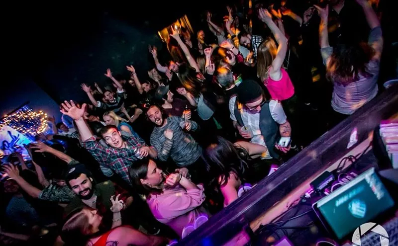 Image: bar crowd dancing