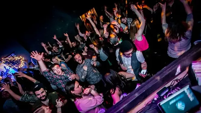 bar crowd dancing