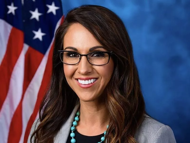 Image: Representative Lauren Boebert wasn't allowed to hold her Glock for her official 117th U.S. Congress portrait.