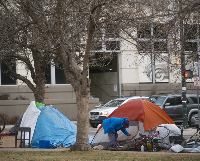 People aren't coming to Colorado and then becoming homeless, report shows.
