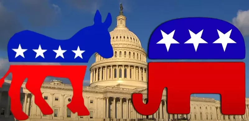 Image: Giant wildlife tramples the nation's capital. Film at 11.