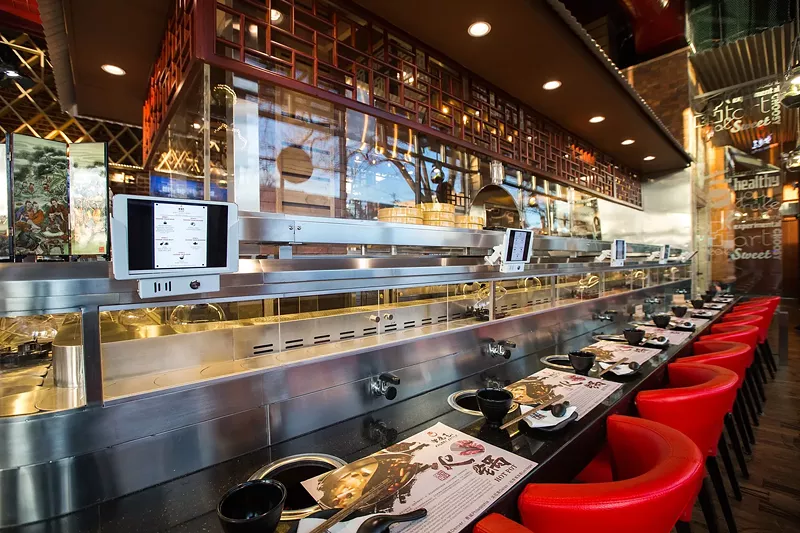 Image: Chubby Cattle brings high-tech hot pot dining to Broadway.