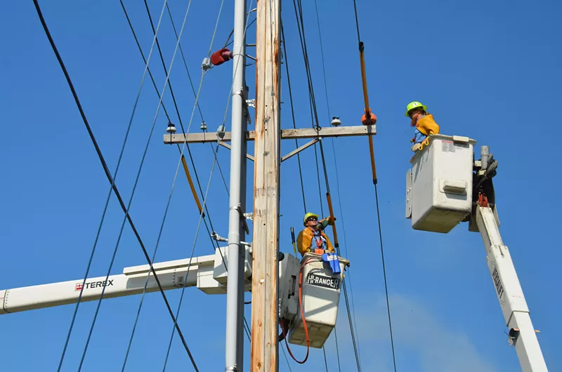 Image: Men still dominate the trades in the U.S.