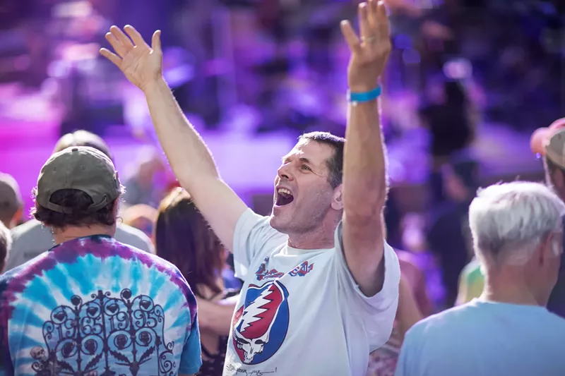 Image: All praise the memory of the Grateful Dead.