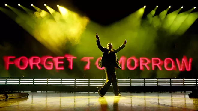 Justin Timberlake dancing on stage