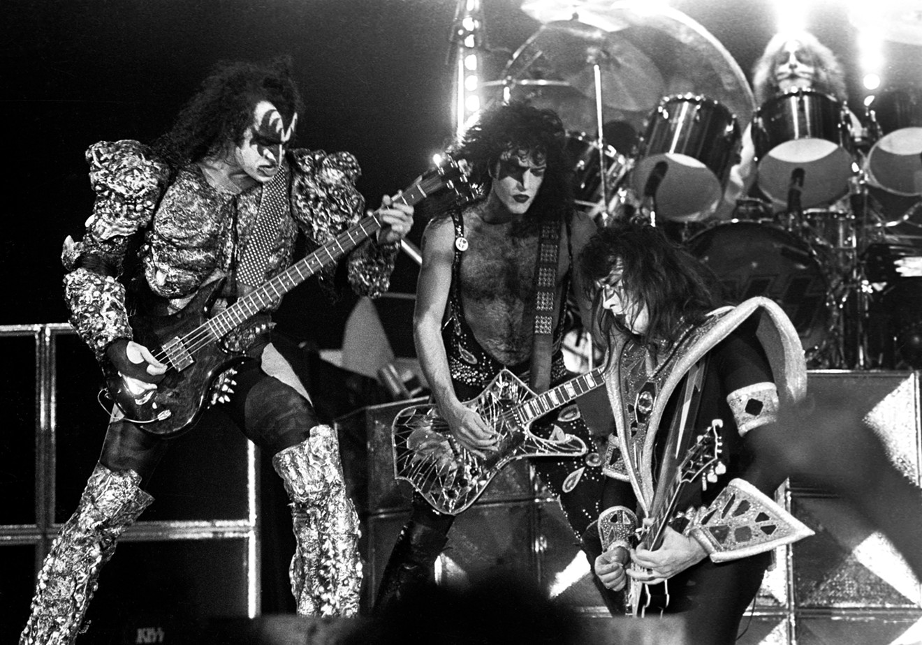 Larry Hulst started photographing concerts in ’64 and has shot bands including Led Zeppelin, Kiss (above) and the Grateful Dead.