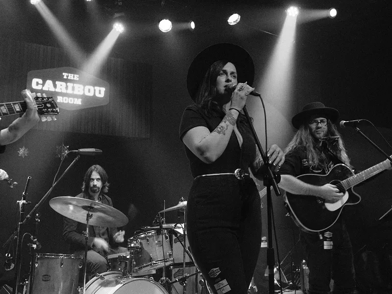 Image: boulder band rolling harvest performing