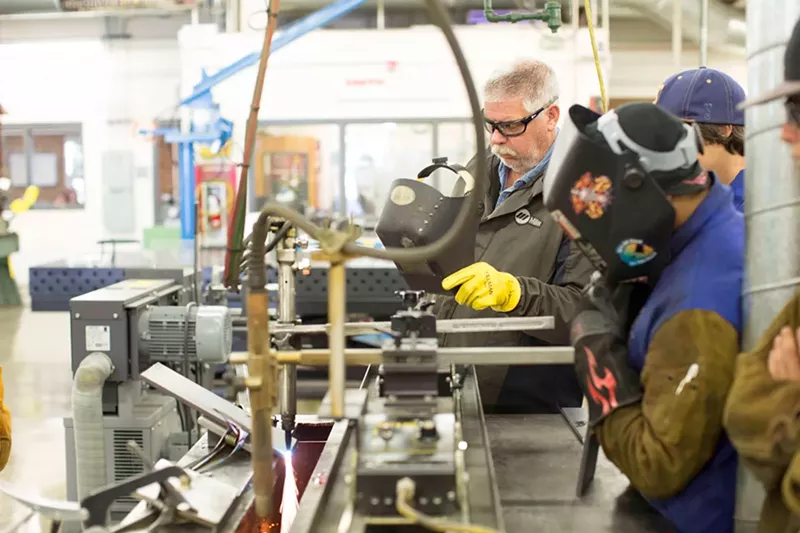 Image: Welding instructor Tom Kienbaum at Warren Tech CTE class.