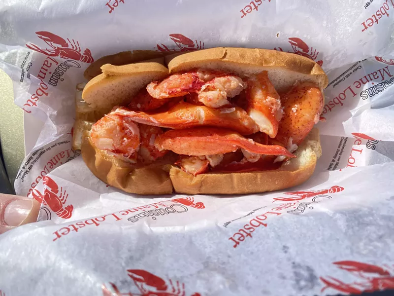 Image: The Connecticut-style lobster roll.