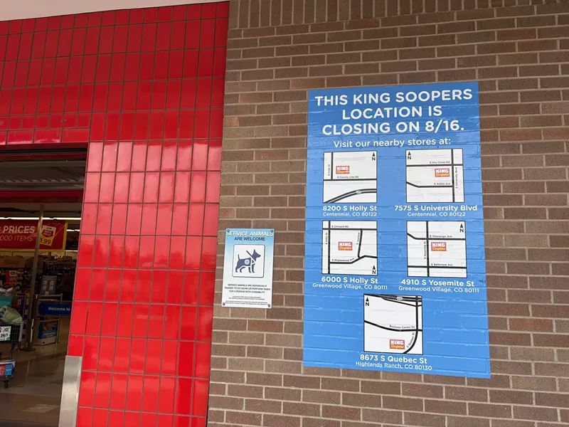 Image: store closing