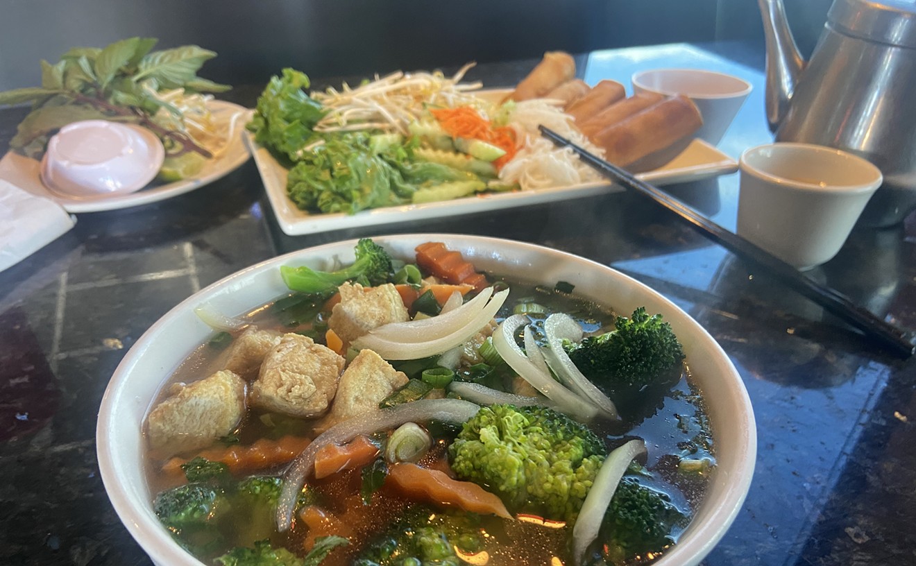 Short Stop: A Pho Frenzy on Federal Boulevard