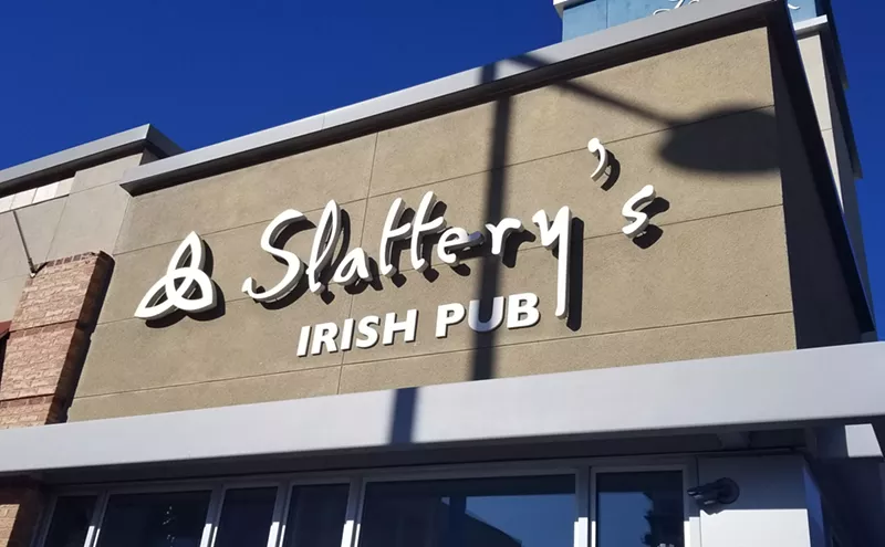 Image: Slattery's Pub &amp; Grill Is a Rare Neighborhood Spot in the DTC