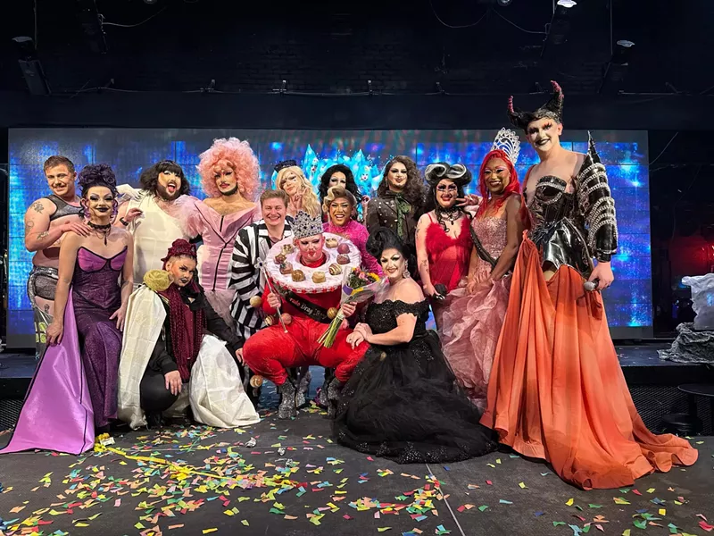 Image: drag group