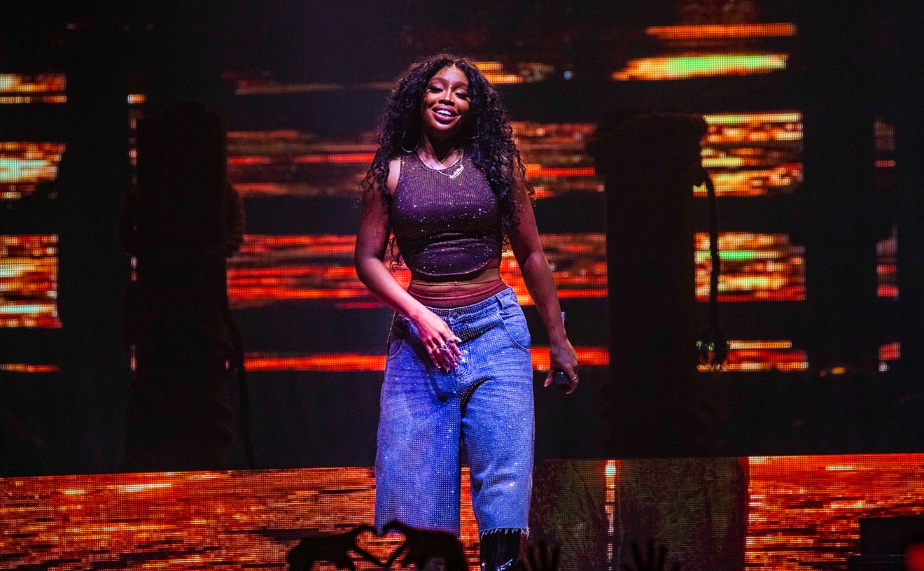 SZA Makes Us Fall in Love at Ball Arena Performance