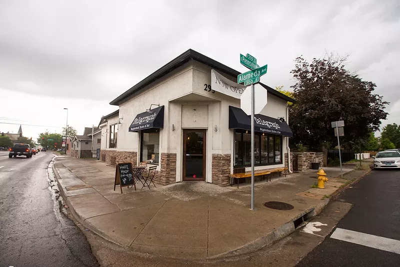 Image: Telegraph at the corner of Alameda and South Pennsylvania.