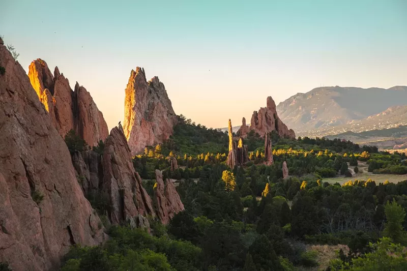 Image: Towering rock formations at Garden of the Gods at sunrise