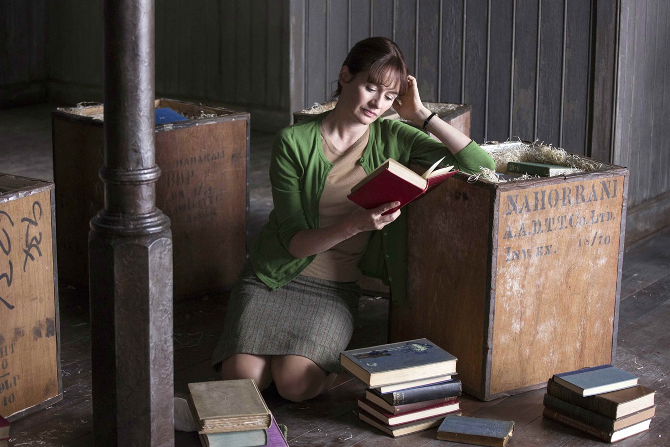 In Isabel Coixet’s period drama The Bookshop, Emily Mortimer plays Florence Green, whose dream is to honor her dead husband with a store that would memorialize the importance of reading in their relationship.