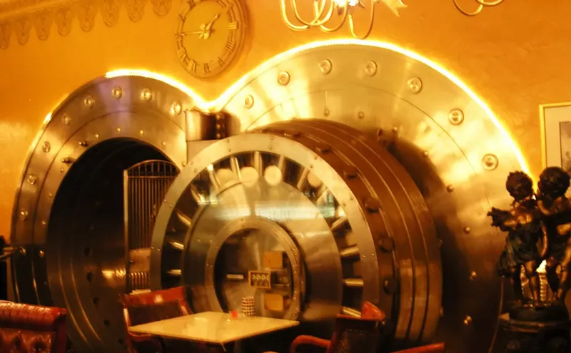 Image: The Broker Will Close on December 31 After 45 Years
