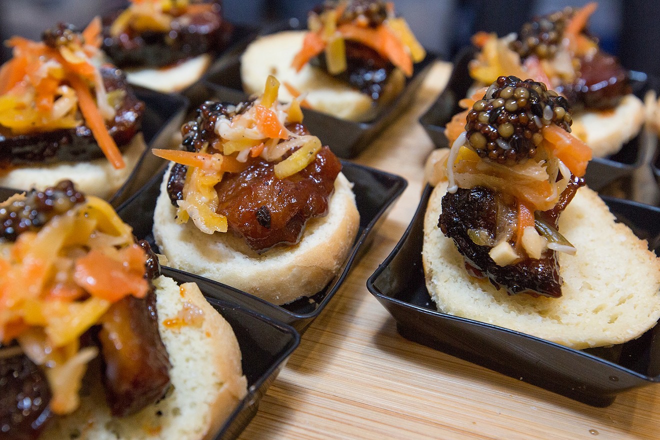Tempting bites of glazed pork from Il Porcellino at 2017's Chochon555.