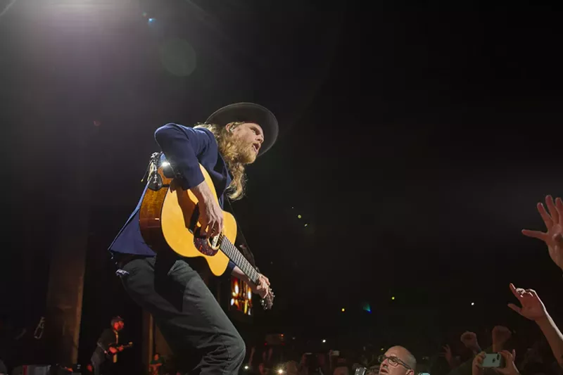 Image: The Lumineers just dropped a new Christmas song.