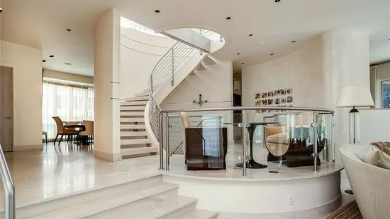 Image: Inside 460 Saint Paul Street.