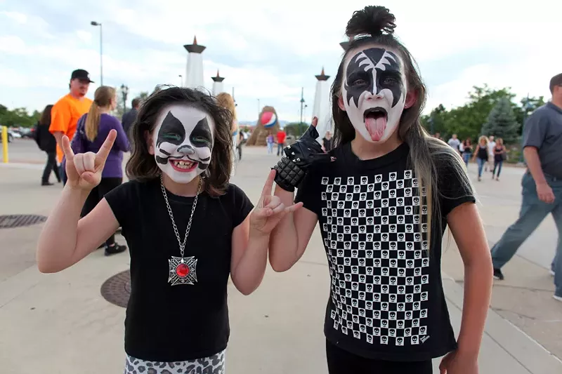 Image: Get your kid's face painted before pics with the Easter Bunny.