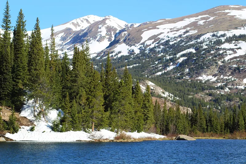 Image: Lost Lake via Hessie Trail.