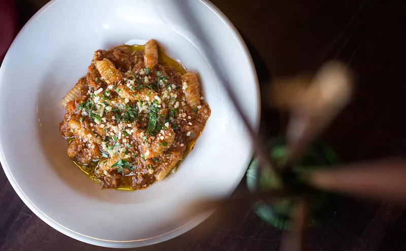 Image: These Ten Reviews Show What Being a Restaurant Critic Is All About