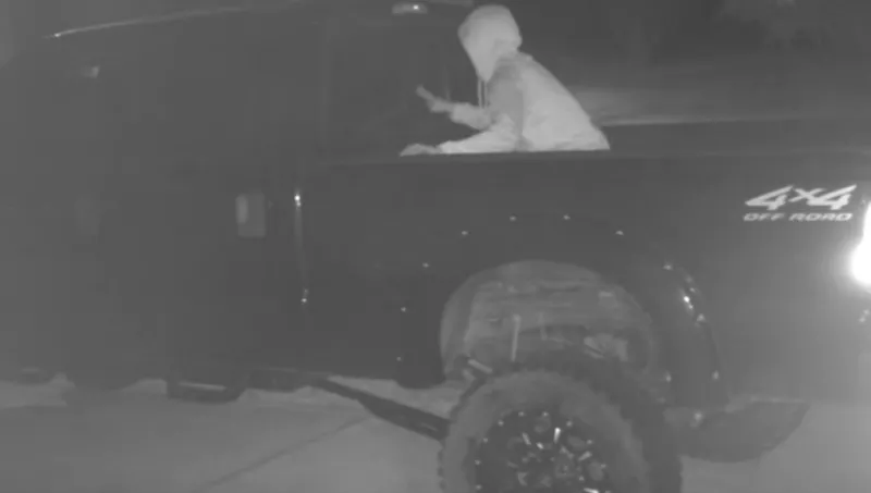 Image: An attempt to steal a pickup caught on camera. Additional images below.