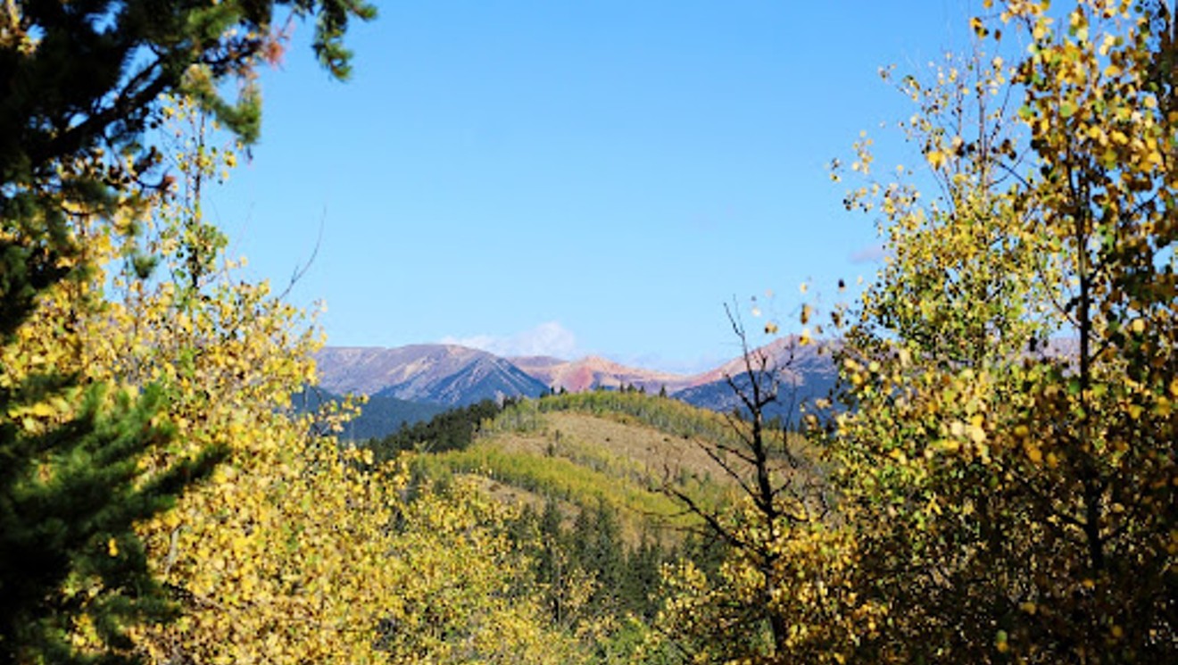 Best Fall Hikes in Colorado to See Leaves Change