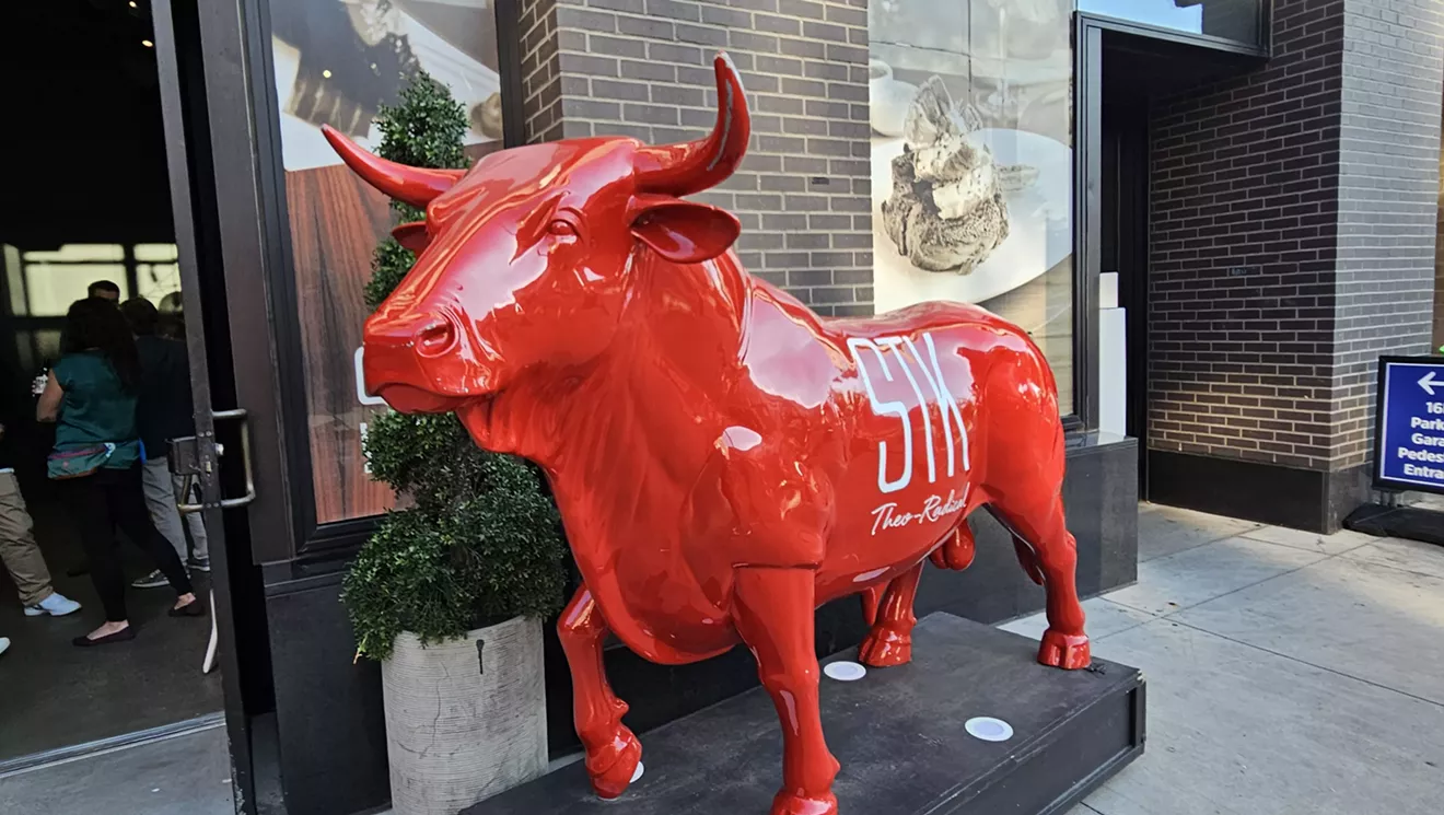 Denver Steakhouse STK Serves Vibes but They Can Fall Flat